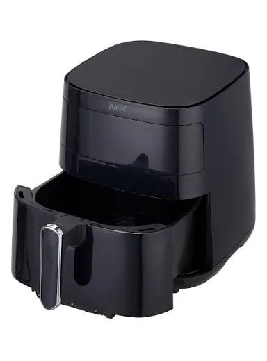 Freidora de aire AirPro Max de 5.5 litros en una cocina